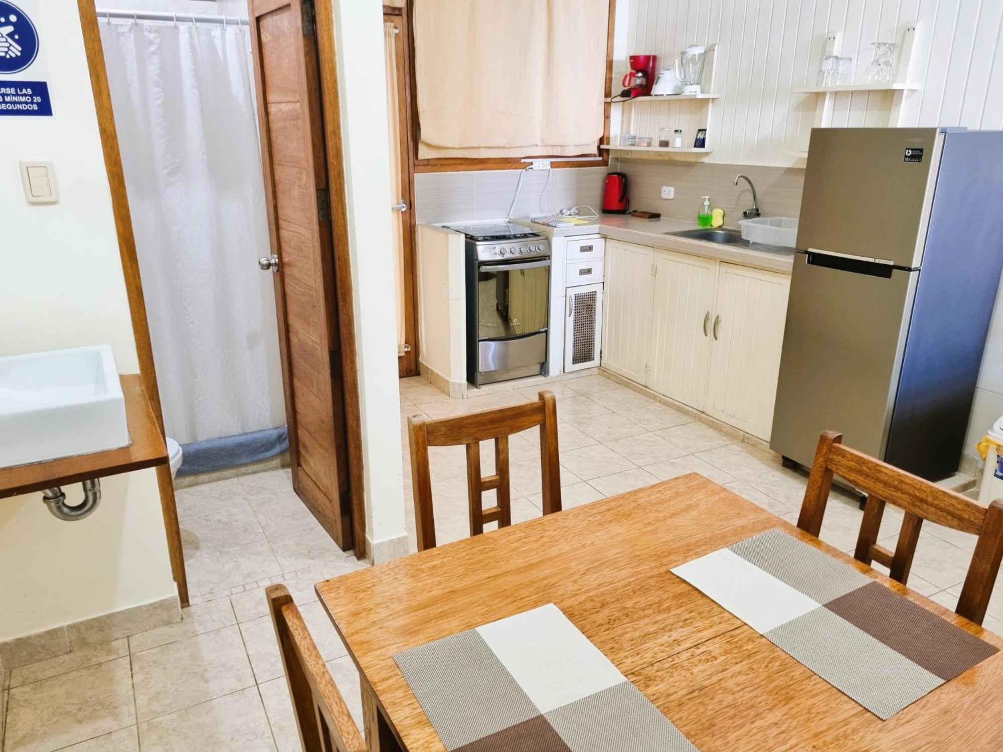 Boulevard 251 Riverside Apartments Икитос Номер фото
